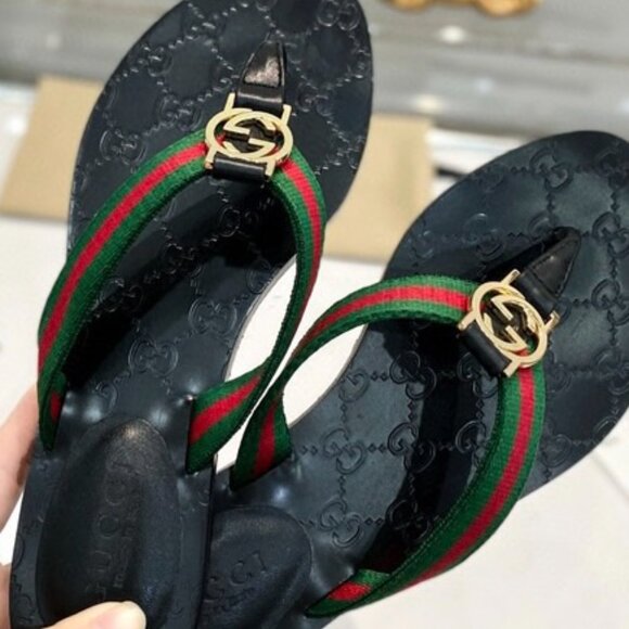 Gucci Black Slides with Red and Green Stripes - Picture 4 of 5